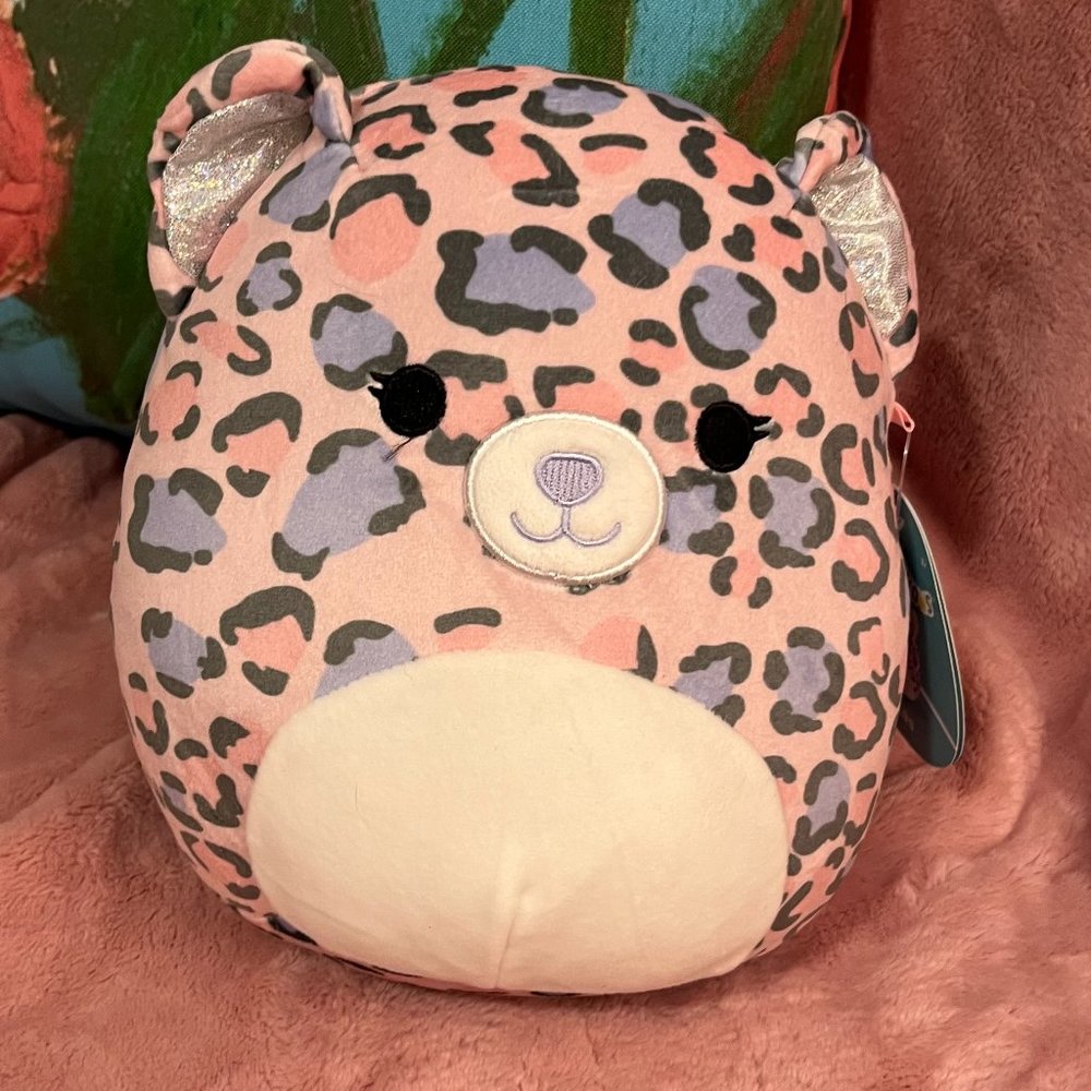 NWT Squishmallows Dallas the Pink Cheetah